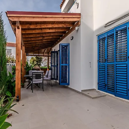 Seaview Sanctuary House *