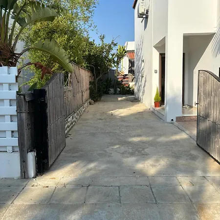 Seaview Sanctuary House *